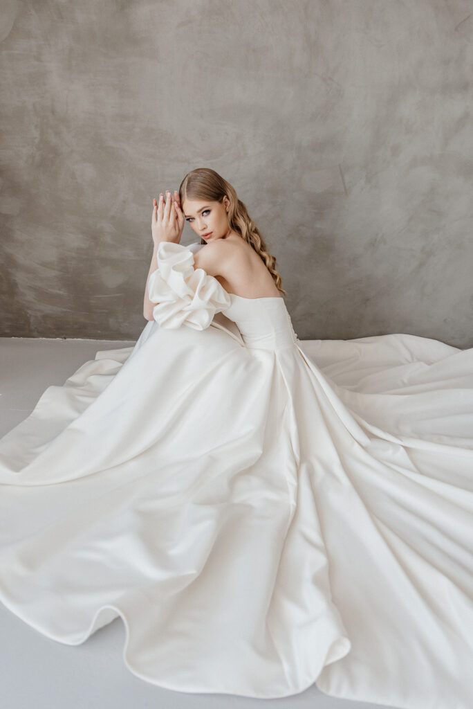 Свадебные платья оптом из Беларуси